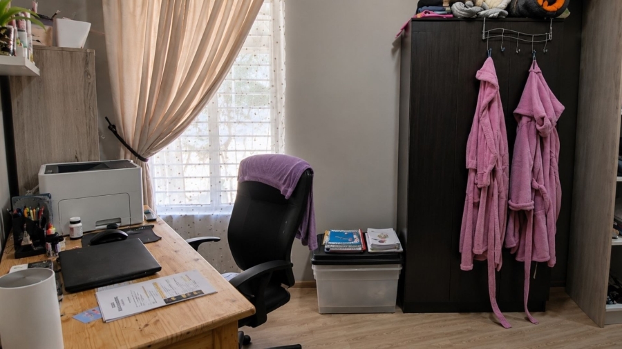 3 Bedroom Property for Sale in Safari Gardens North West